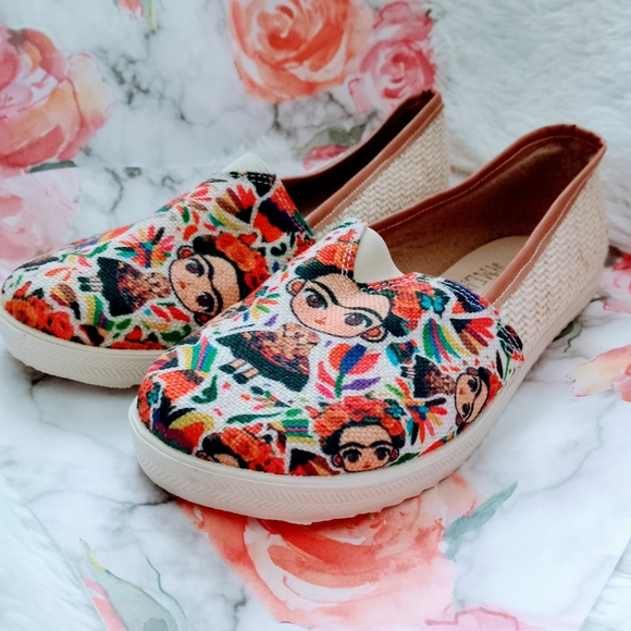 Frida Kahlo slip on shoes - Picture 2 of 5